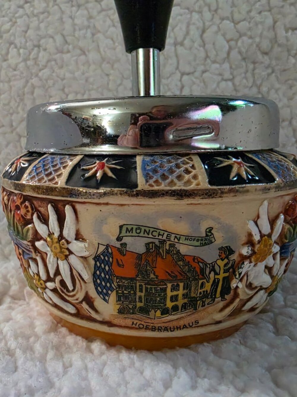 Hofbrauhaus Munchen push-down spinning Ashtray - Picture 2 of 11